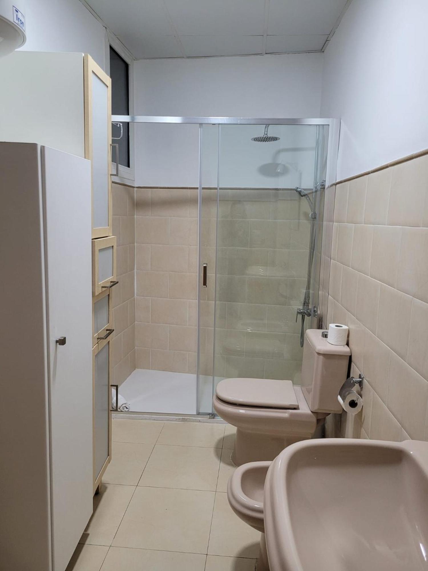 Living Valencia Apartments - Merced Luaran gambar