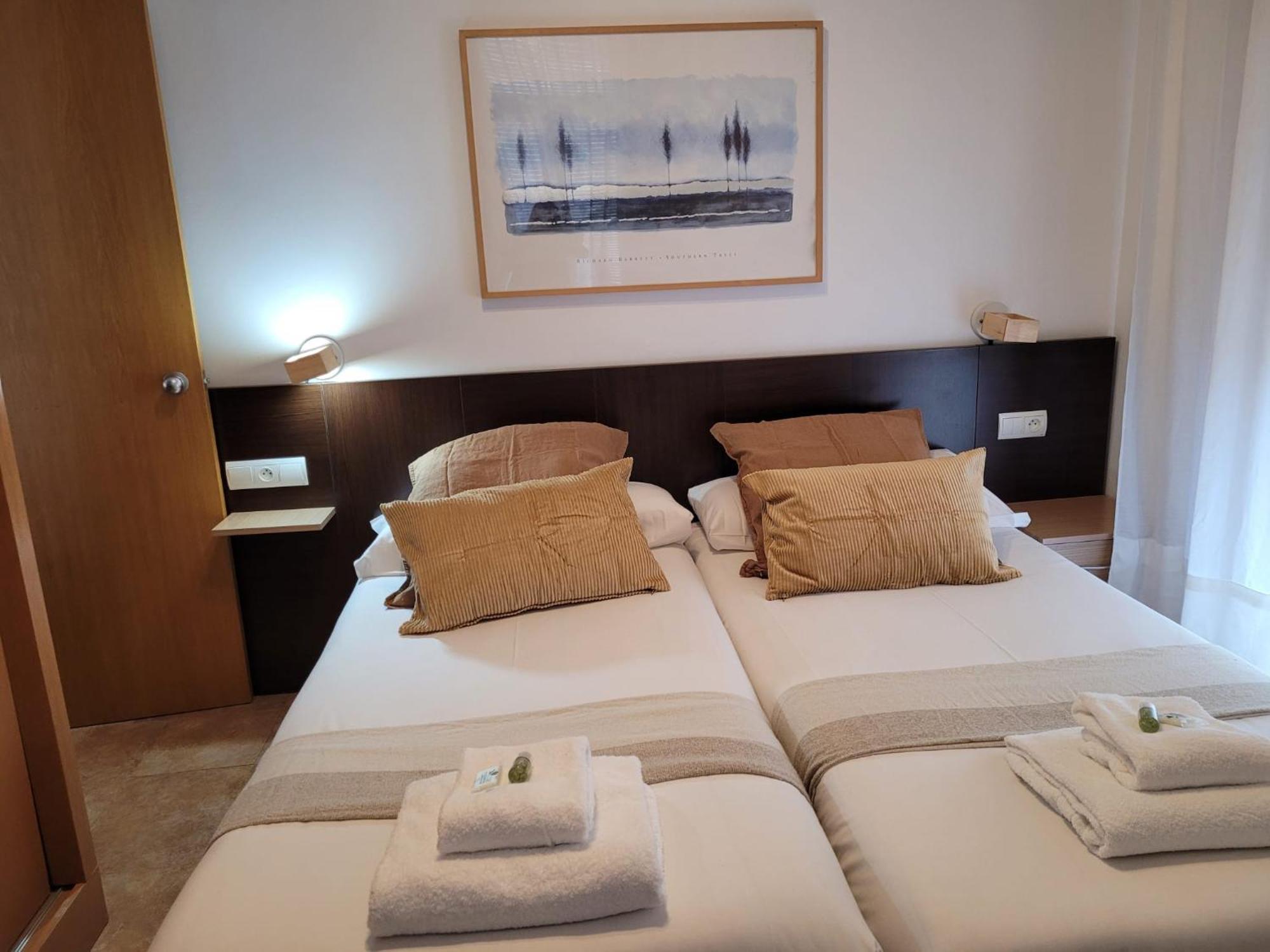 Living Valencia Apartments - Merced Luaran gambar