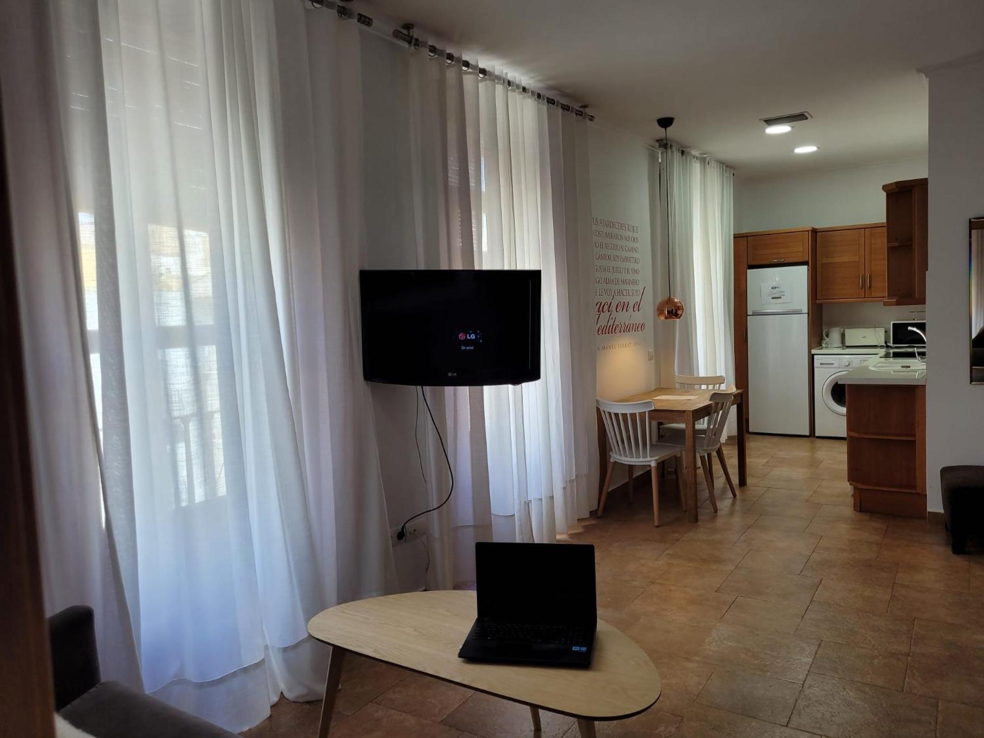 Living Valencia Apartments - Merced Luaran gambar