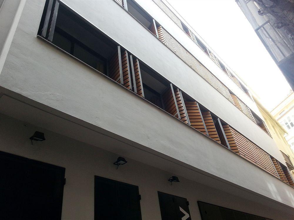Living Valencia Apartments - Merced Luaran gambar