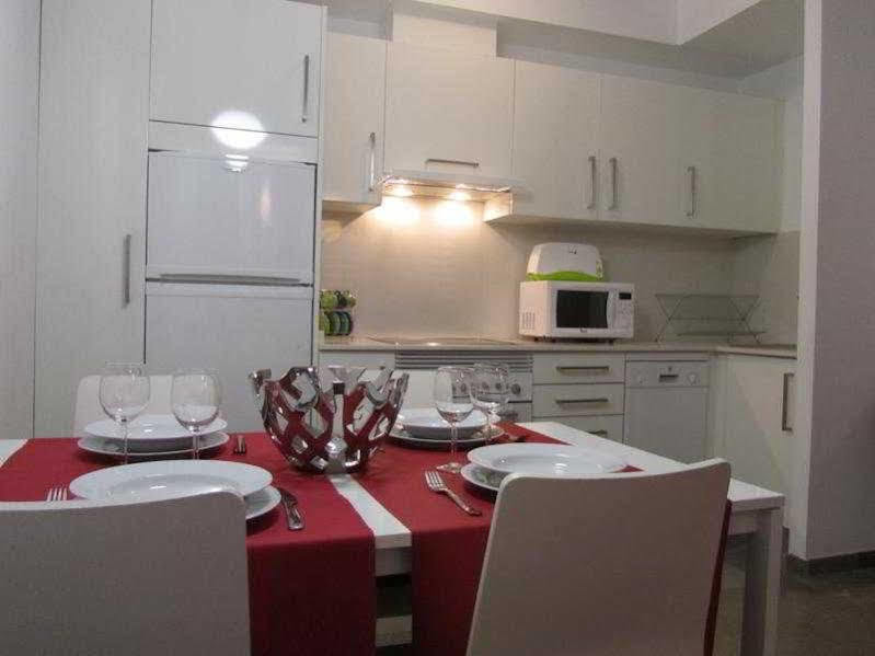Living Valencia Apartments - Merced Luaran gambar