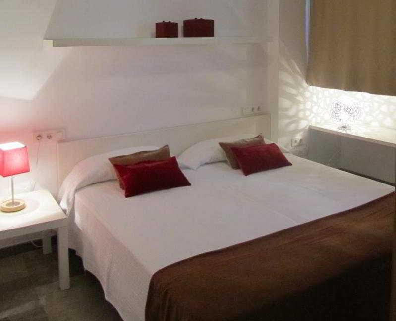 Living Valencia Apartments - Merced Luaran gambar
