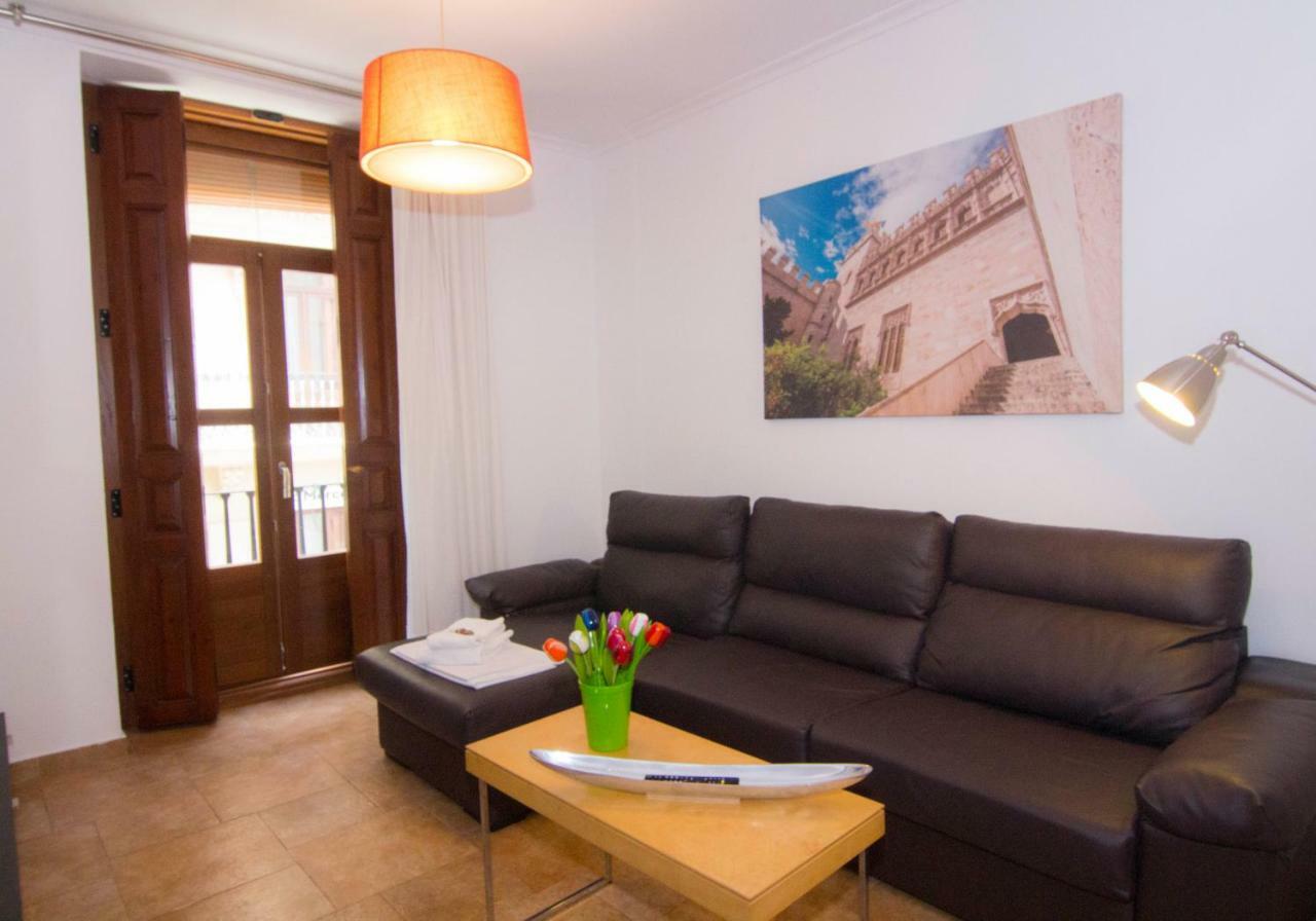 Living Valencia Apartments - Merced Luaran gambar