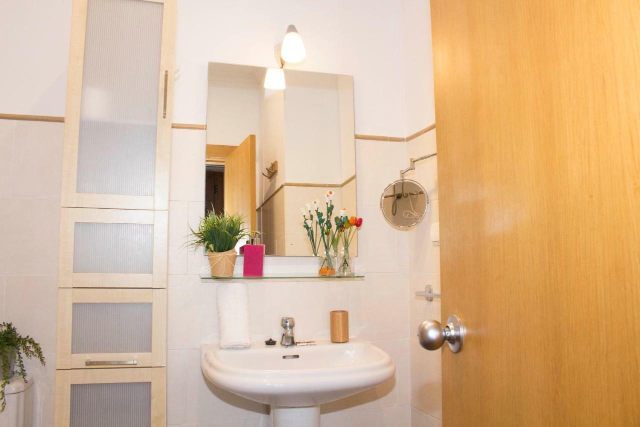 Living Valencia Apartments - Merced Luaran gambar